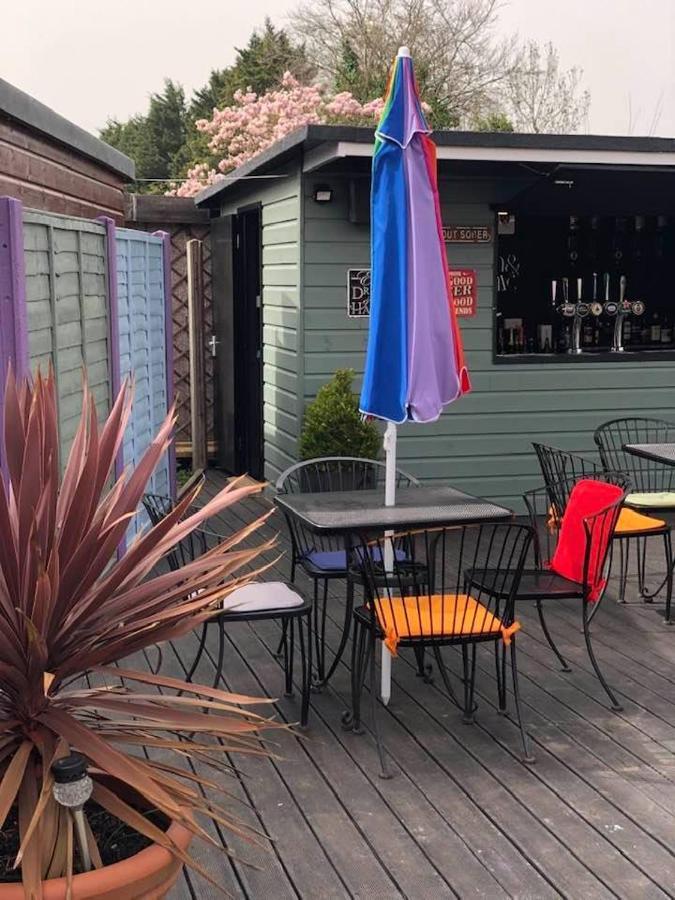 The Holroyd Arms Hotel Guildford Esterno foto